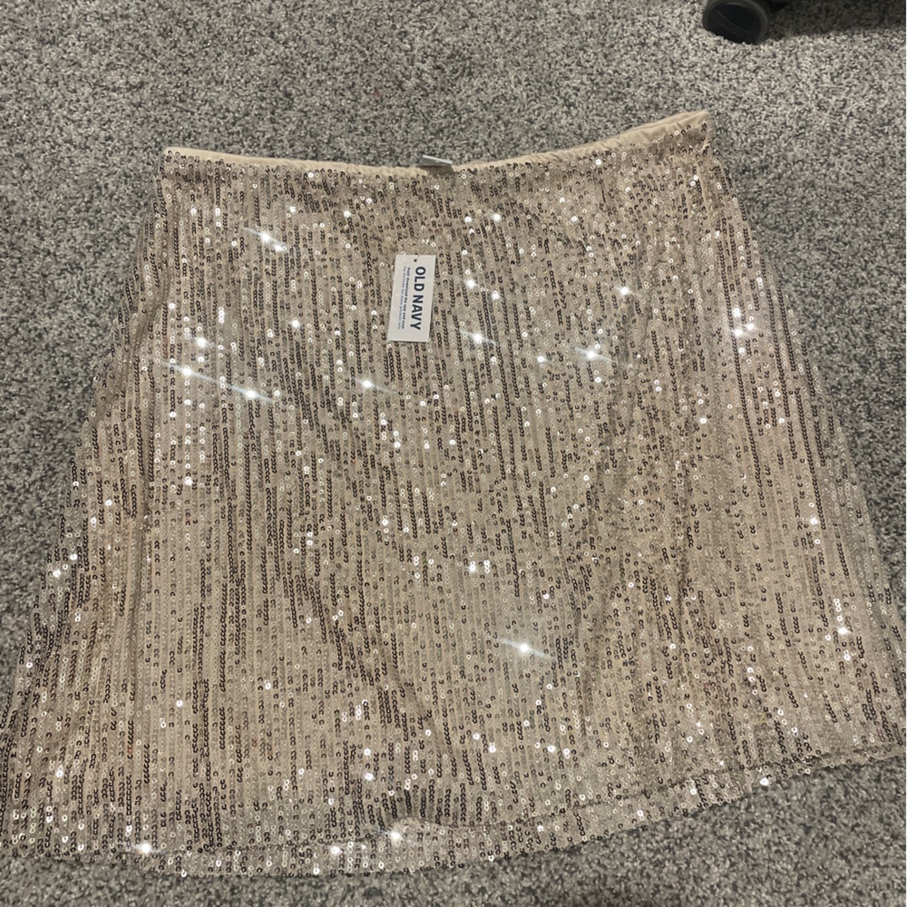 Women’s old navy tan sequin skirt, NWT, size L